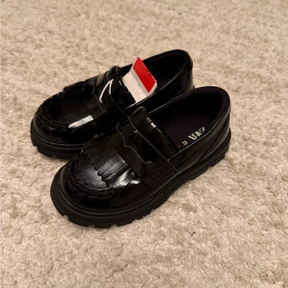 Zara Shiny Black Loafers with Fringe - Picture 7 of 7